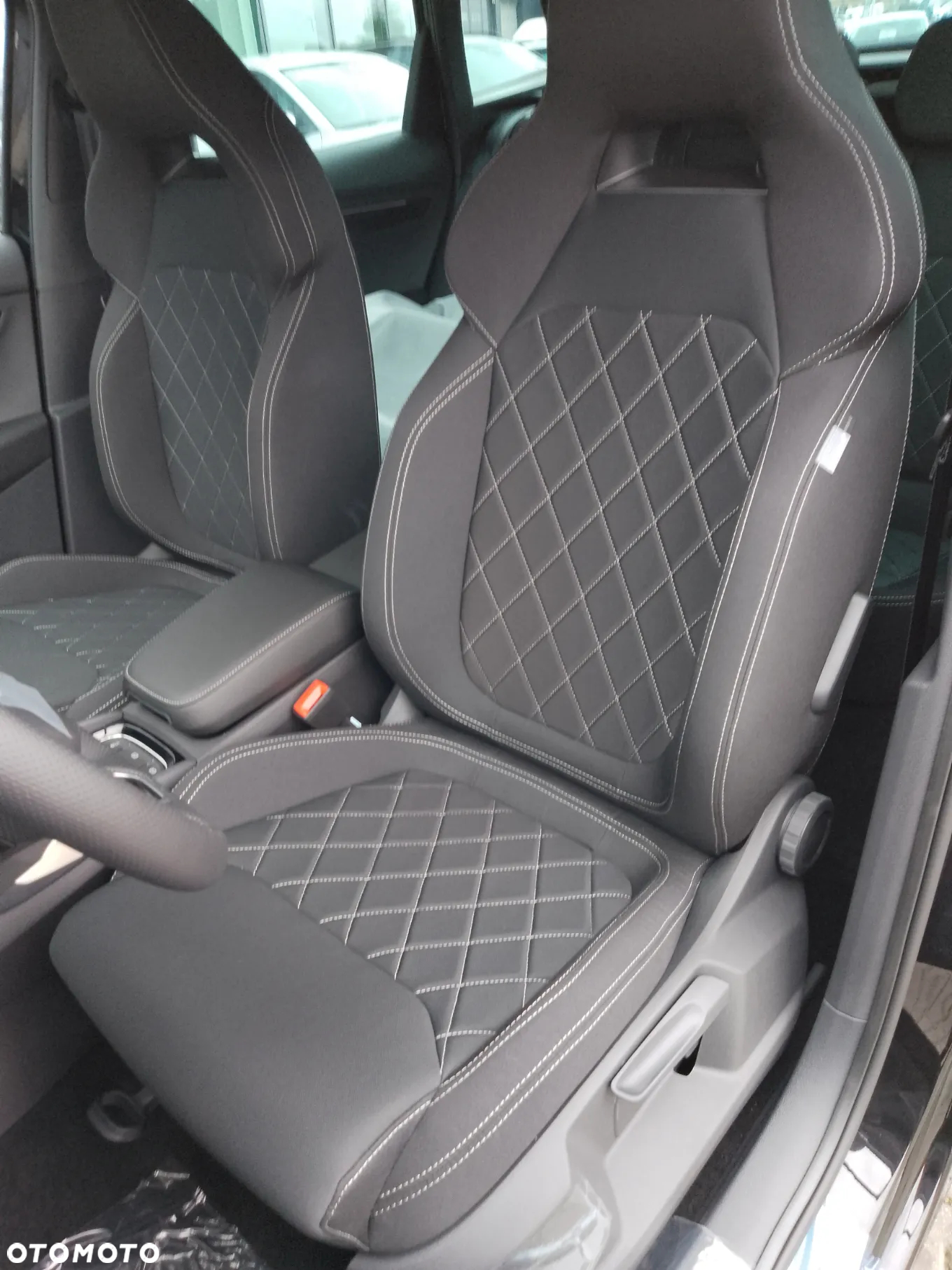 Skoda Karoq 1.5 TSI ACT Sportline DSG - 9