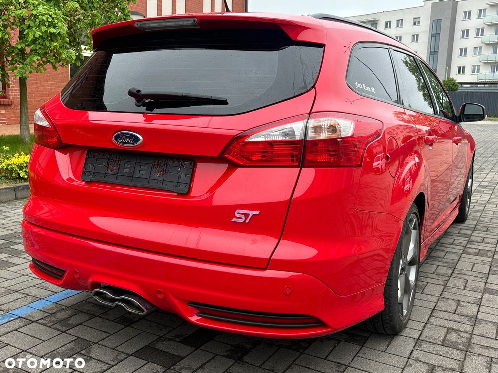 Ford Focus 2.0 EcoBoost ST mit Leder-Sport-Paket - 19