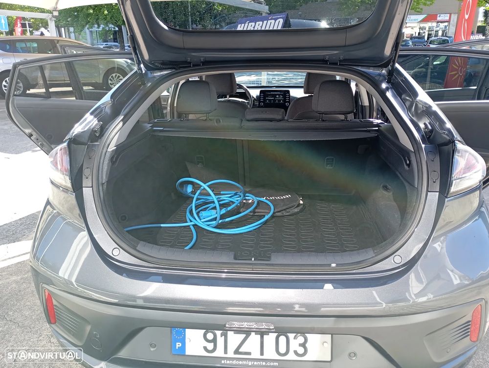 Hyundai Ioniq - 9