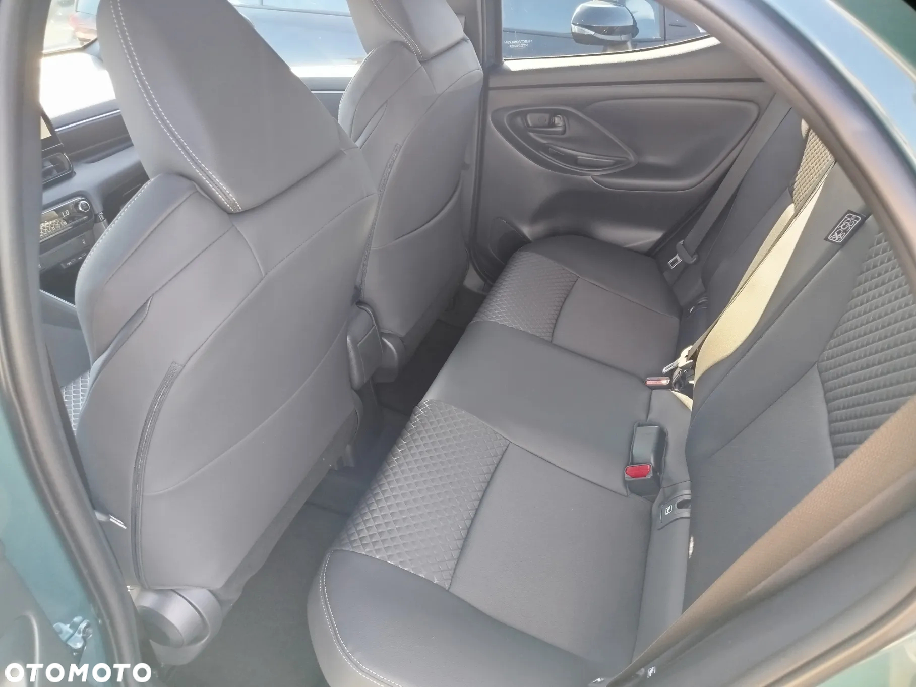 Toyota Yaris Hybrid 1.5 Executive - 17