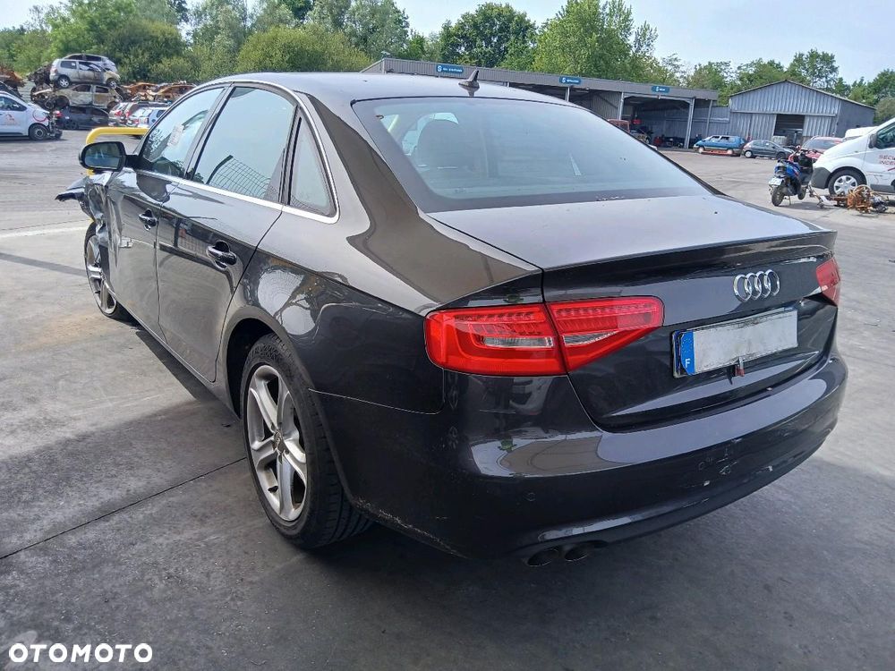 Audi A4 Limousine 2.0 TDI DPF multitronic Attraction - 3