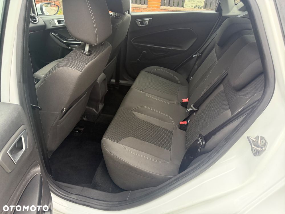 Ford Fiesta - 15