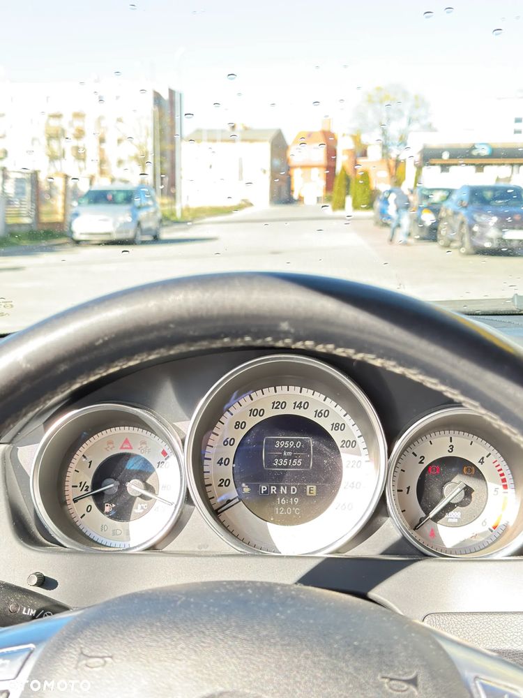 Mercedes-Benz Klasa C 350 CDI DPF (BlueEFFICIENCY) 7G-TRONIC Elegance - 12