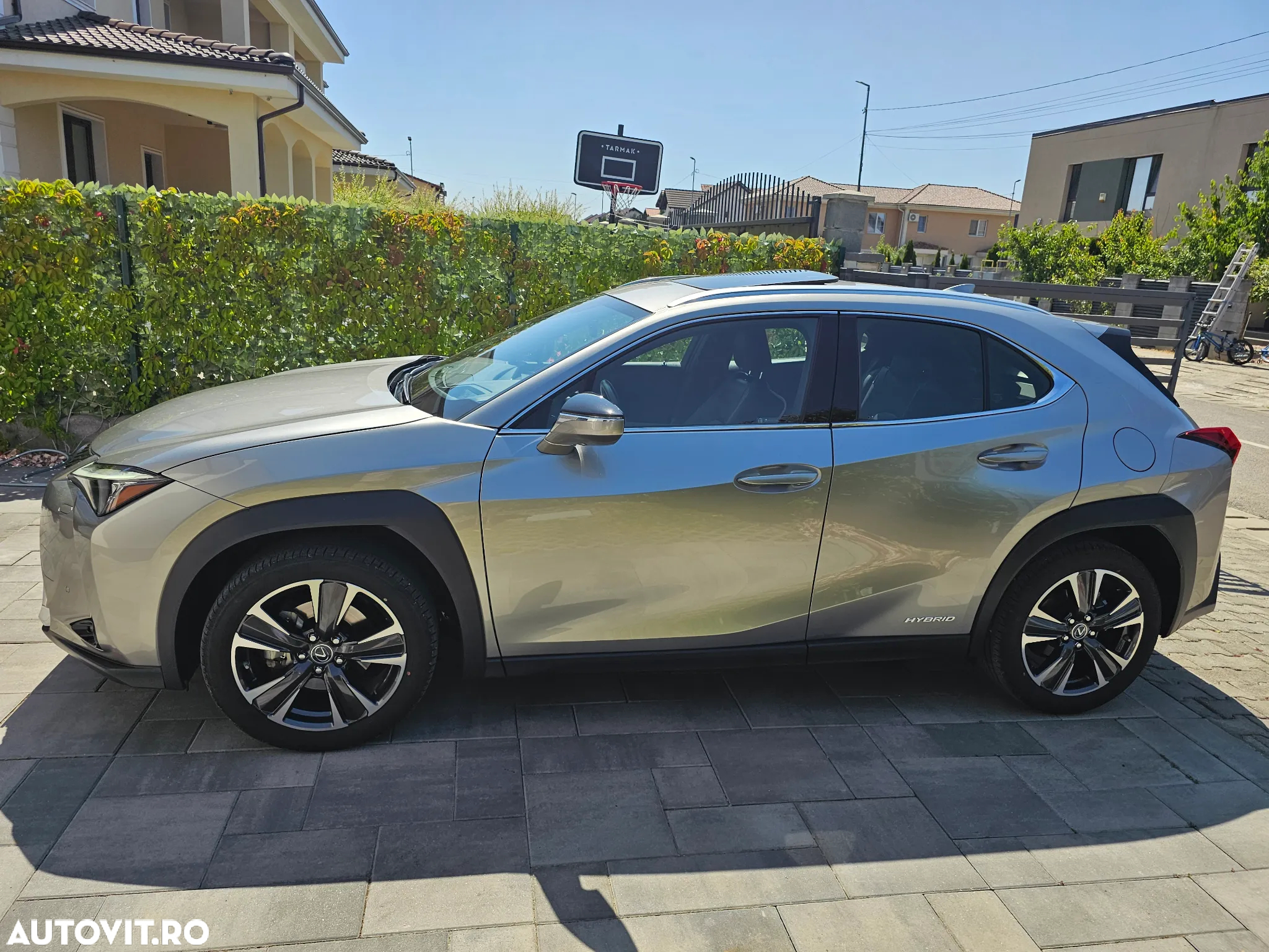 Lexus UX 250h Luxury Line - 10