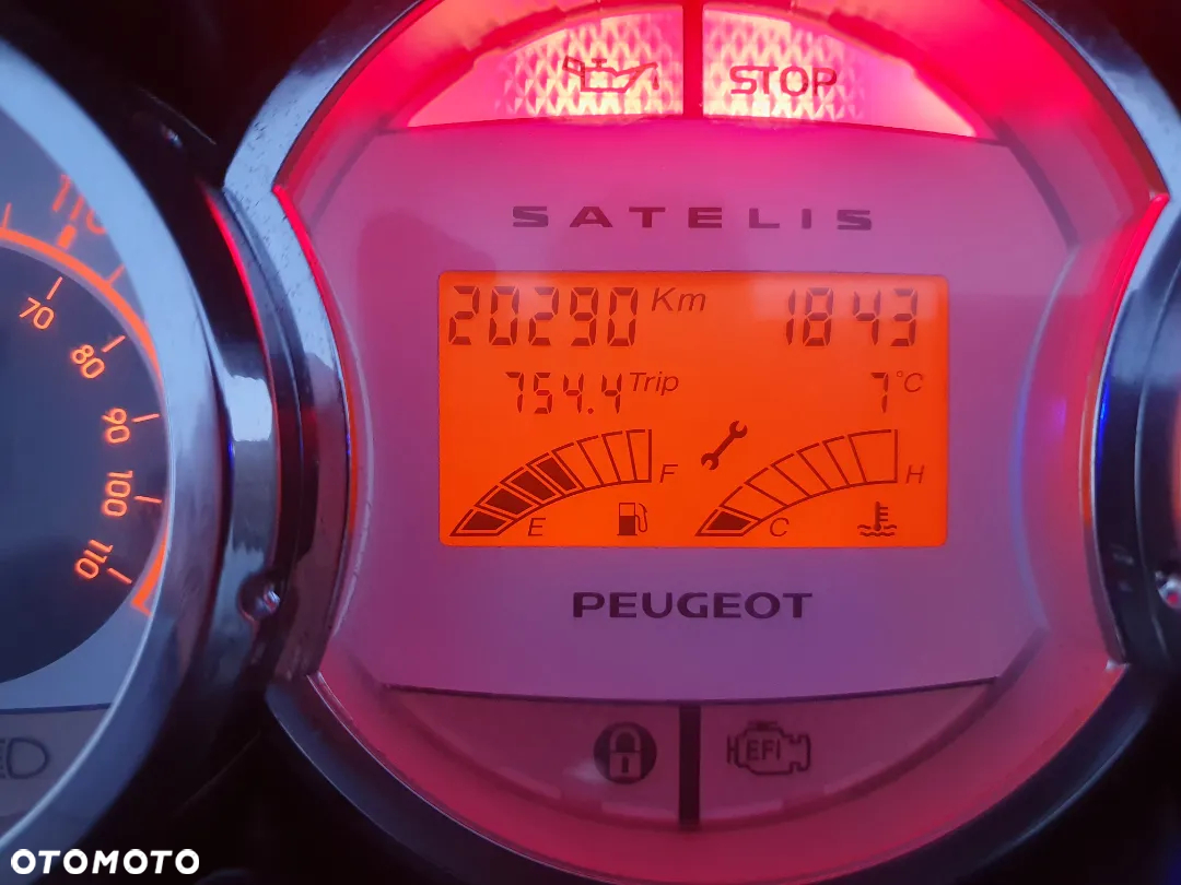 Peugeot Satelis - 8