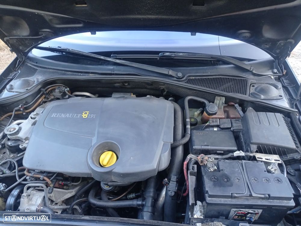 Renault Laguna 1.9 dCi Dynamique - 11
