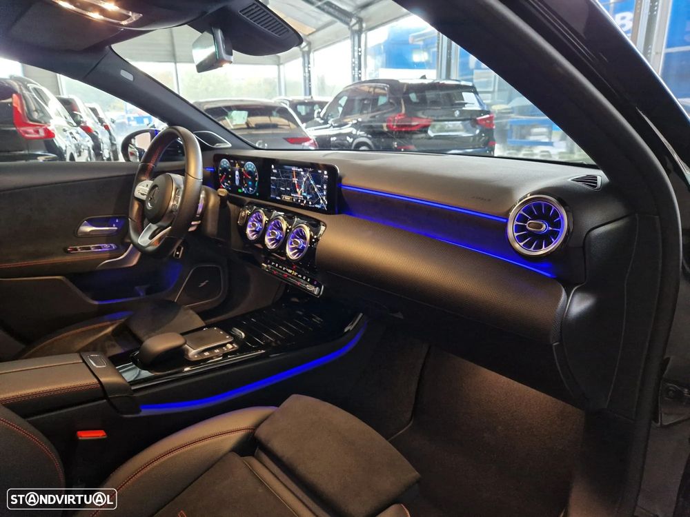 Mercedes-Benz A 250 e AMG Line - 15