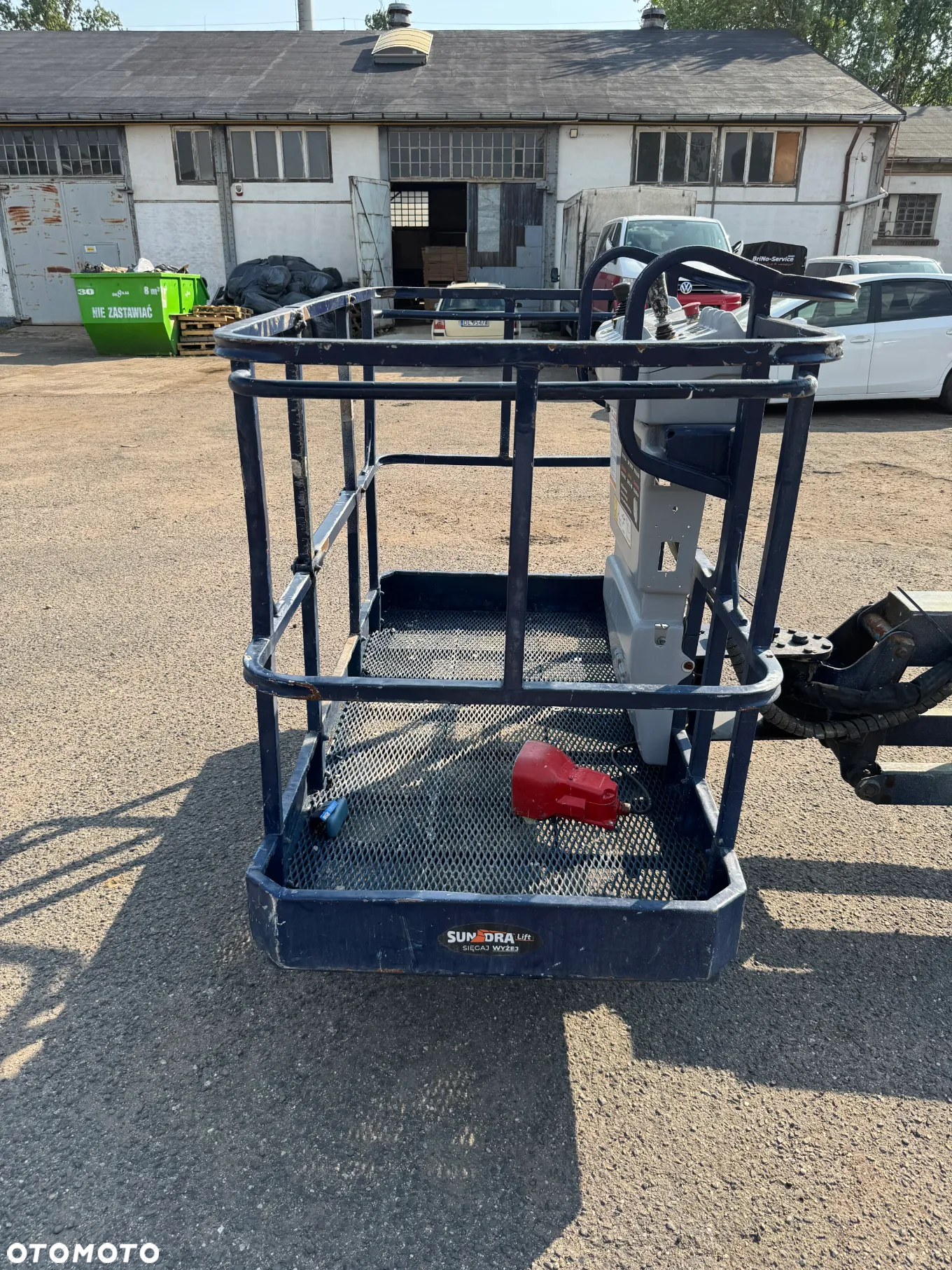 JLG 660SJ - 12
