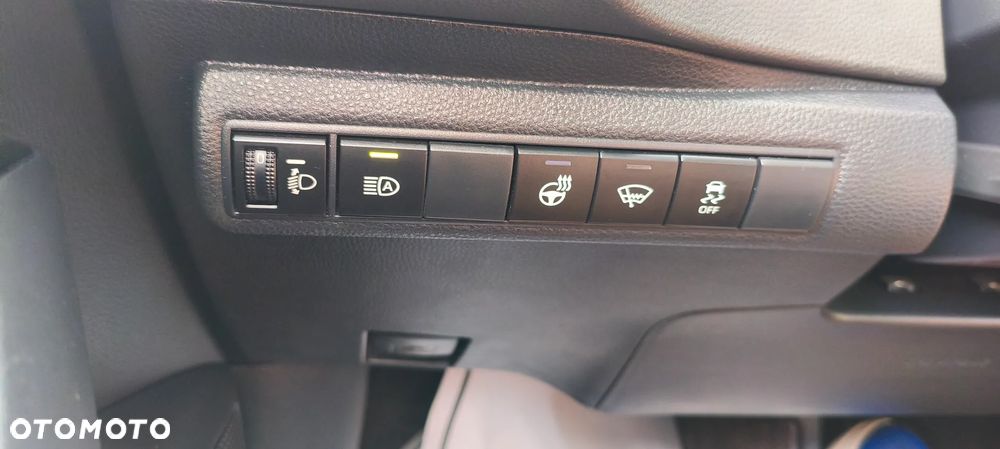 Toyota Corolla 1.8 Hybrid Executive - 20