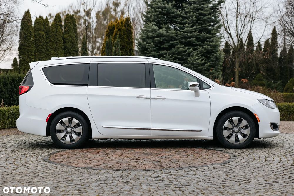 Chrysler Pacifica - 7