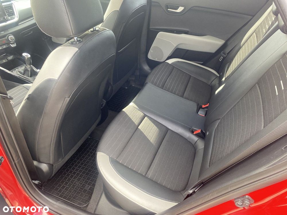 Kia Stonic - 10