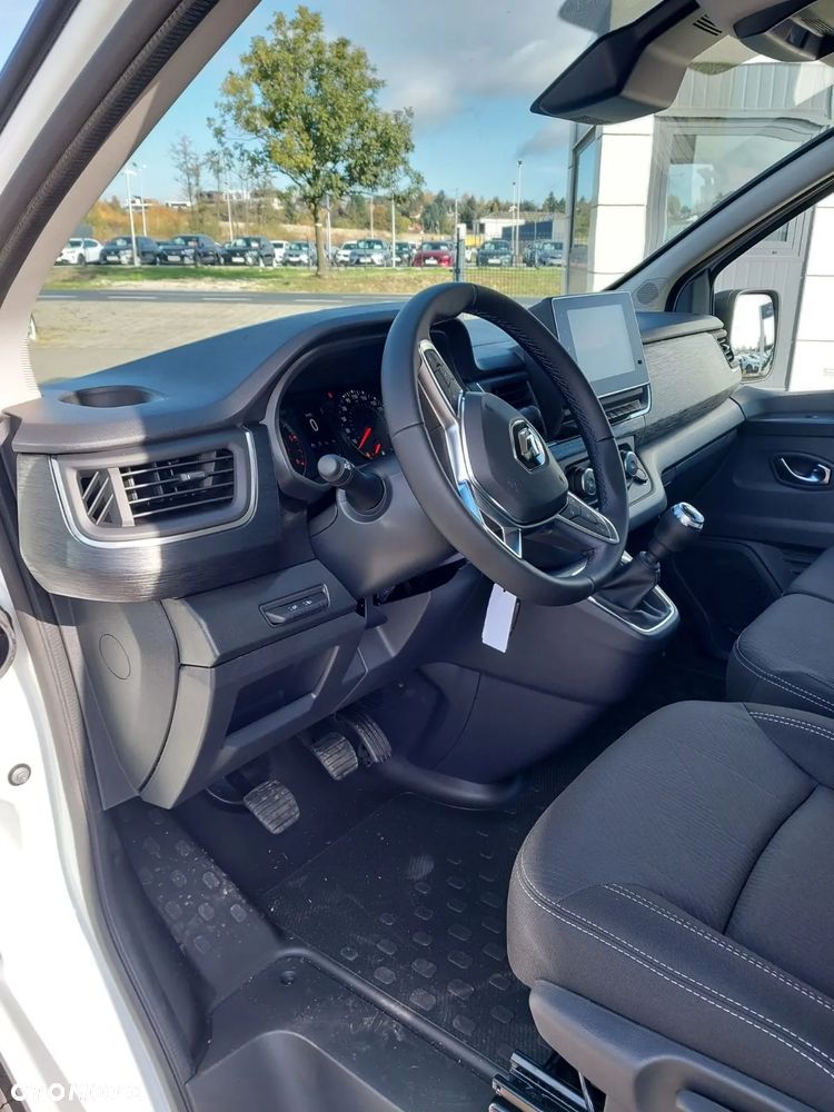 Renault Trafic - 10