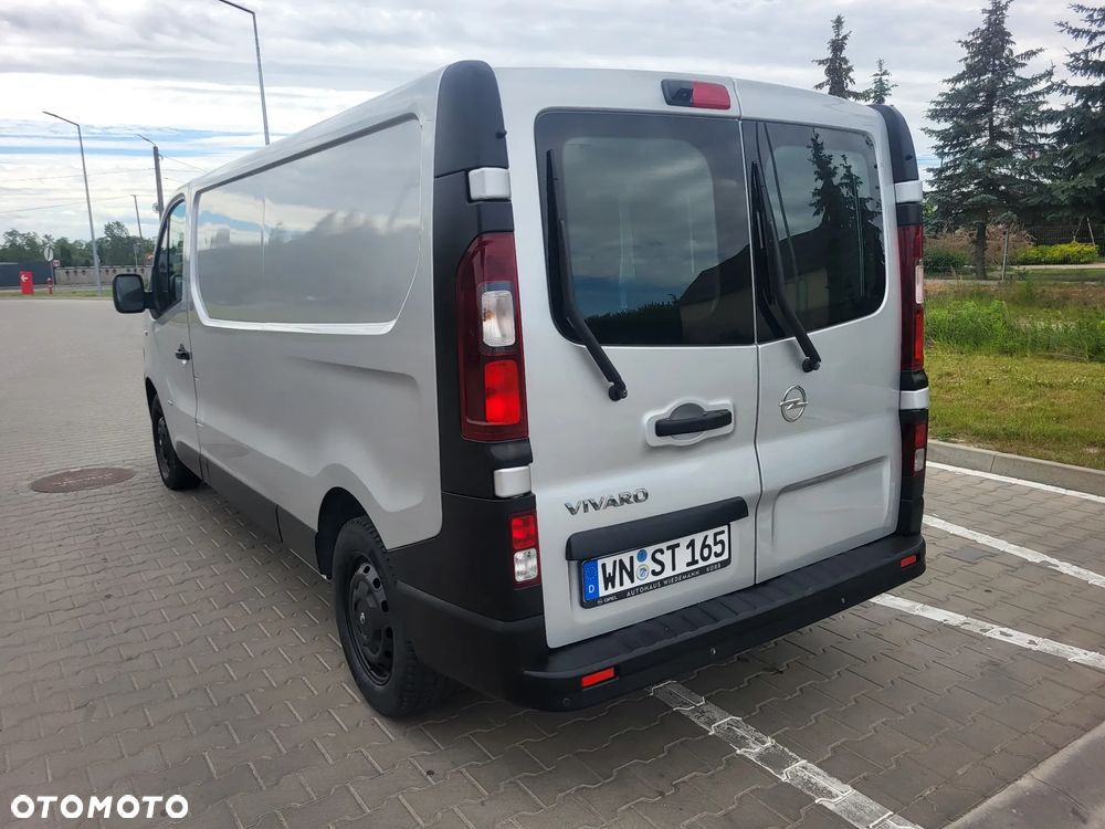 Opel Vivaro - 8
