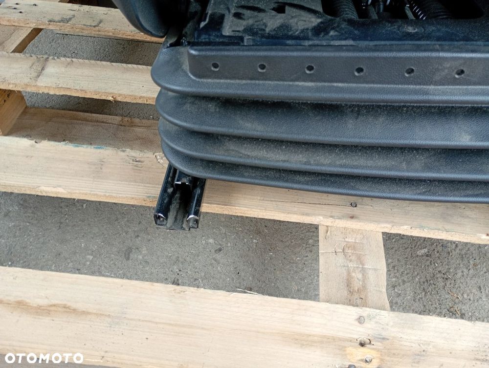 fotel kierowcy pneumatyczny siedzenie lewe vw crafter II 7c man tge 2018-2026r europa - 27