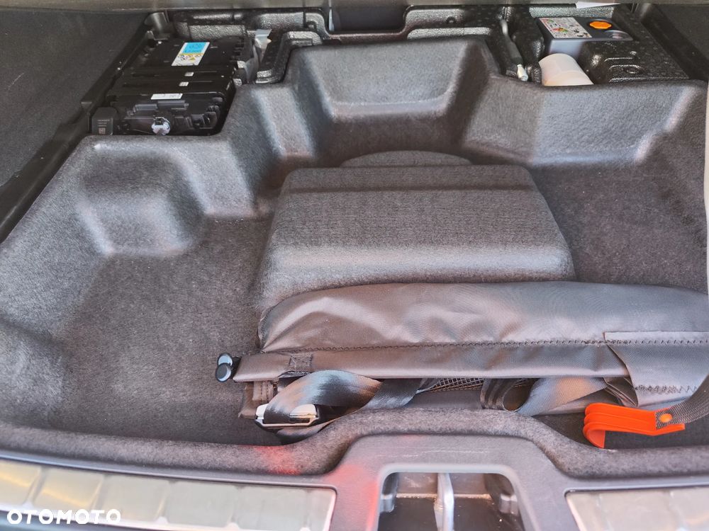 Volvo XC 60 B5 B AWD Essential - 27