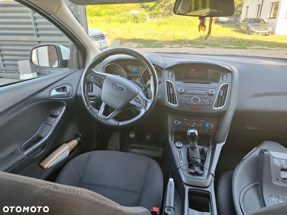 Ford Focus 1.6 Trend - 10