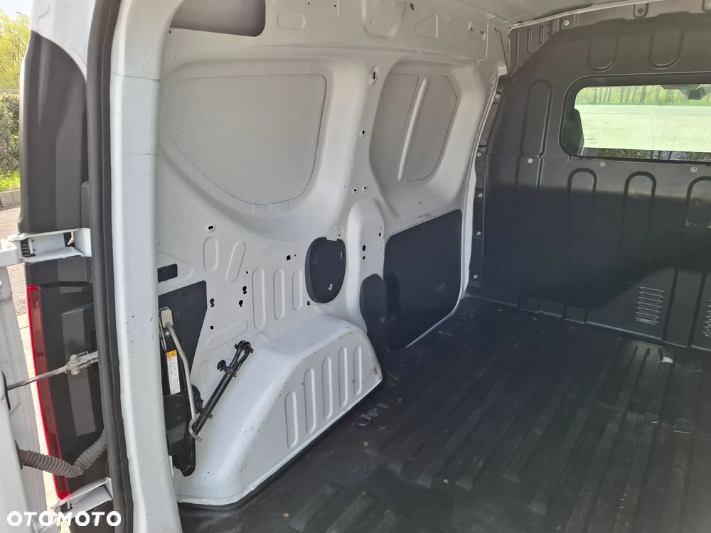 Renault Express - 21