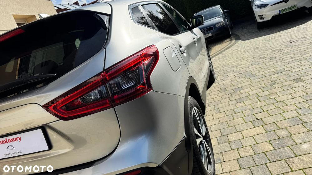 Nissan Qashqai 1.3 DIG-T SHIRO - 10