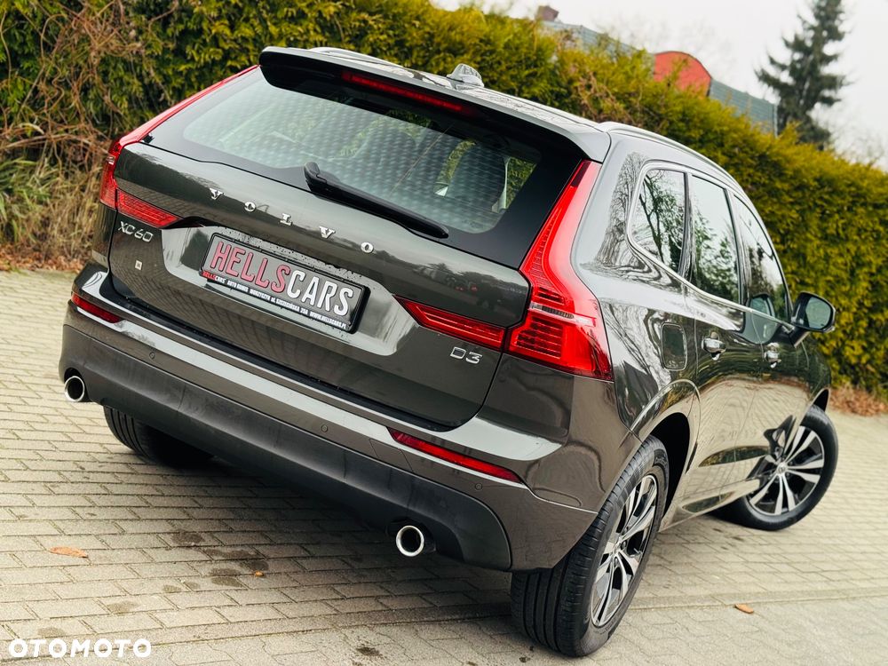 Volvo XC 60 D3 Momentum Pro - 3