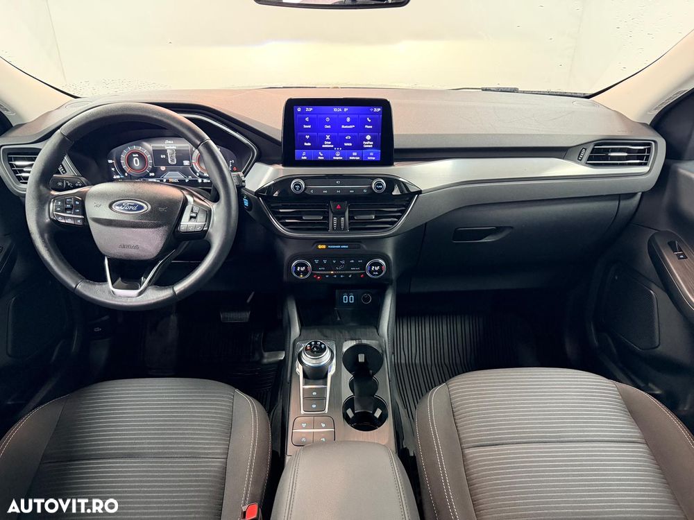 Ford Kuga 2.0 EcoBlue 4x4 Aut. TITANIUM X - 4