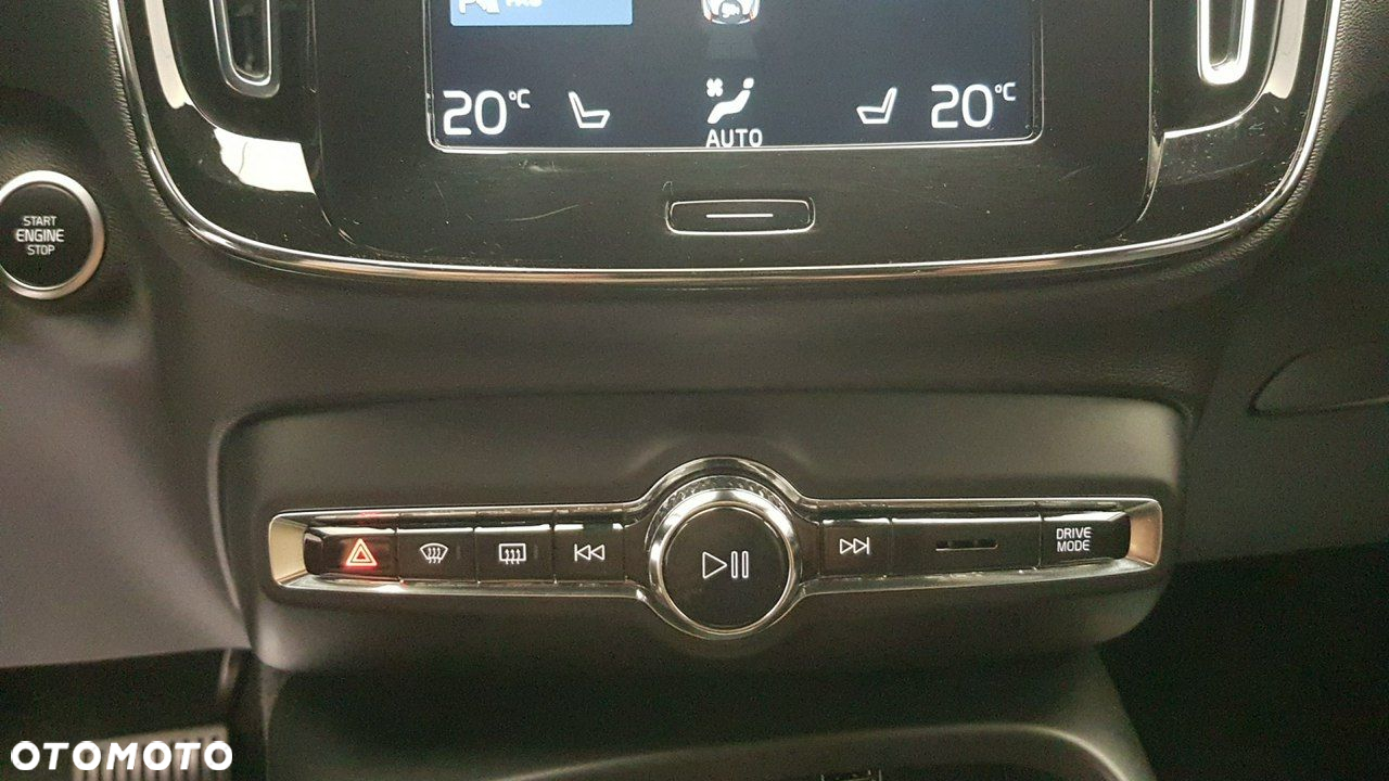 Volvo XC 40 - 23