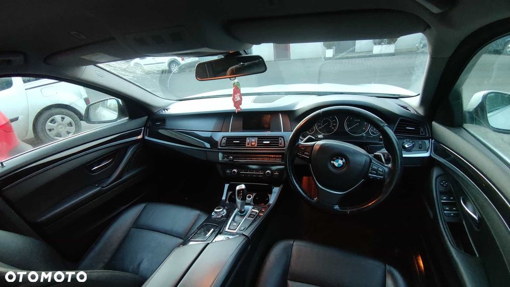 BMW 5 (F10) 520 d 2012  2.0 D 184 KM N47 D20 C 300 - 6