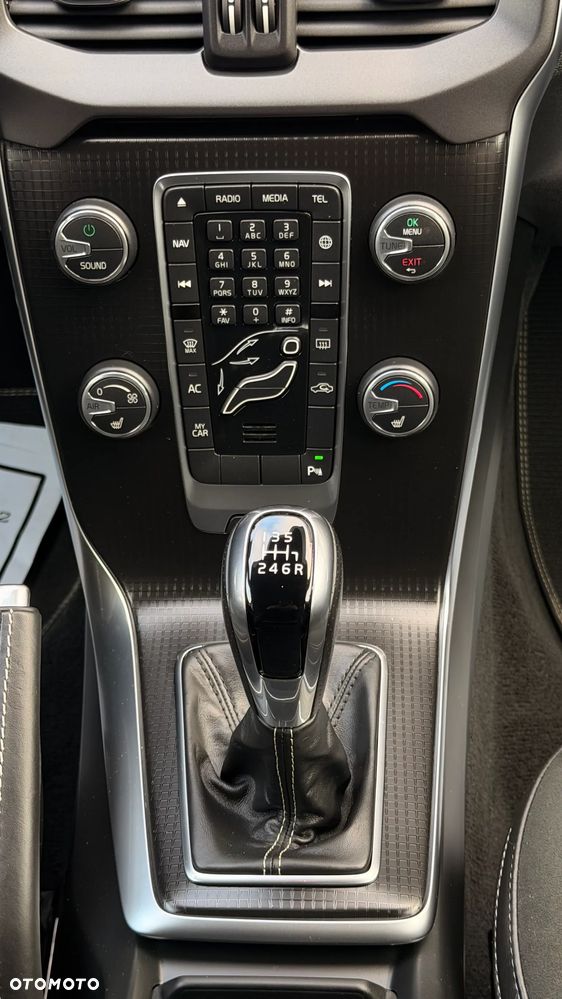 Volvo V40 D3 Linje You - 11