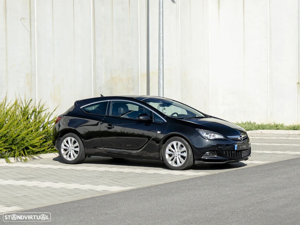 Opel Astra Gtc 2014 photo 2