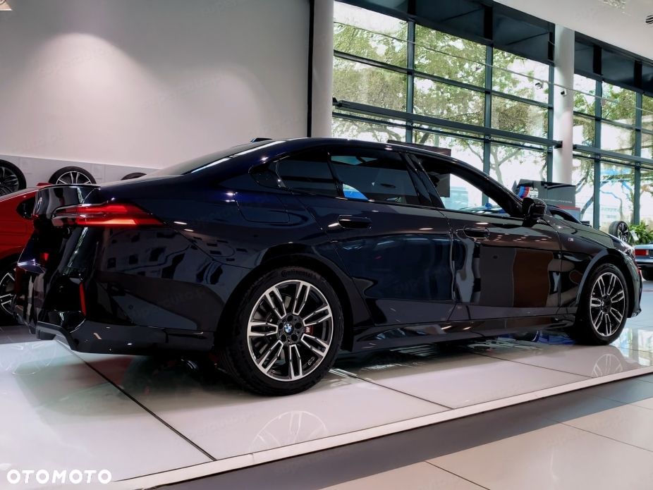 BMW Seria 5 520i mHEV M Sport - 4