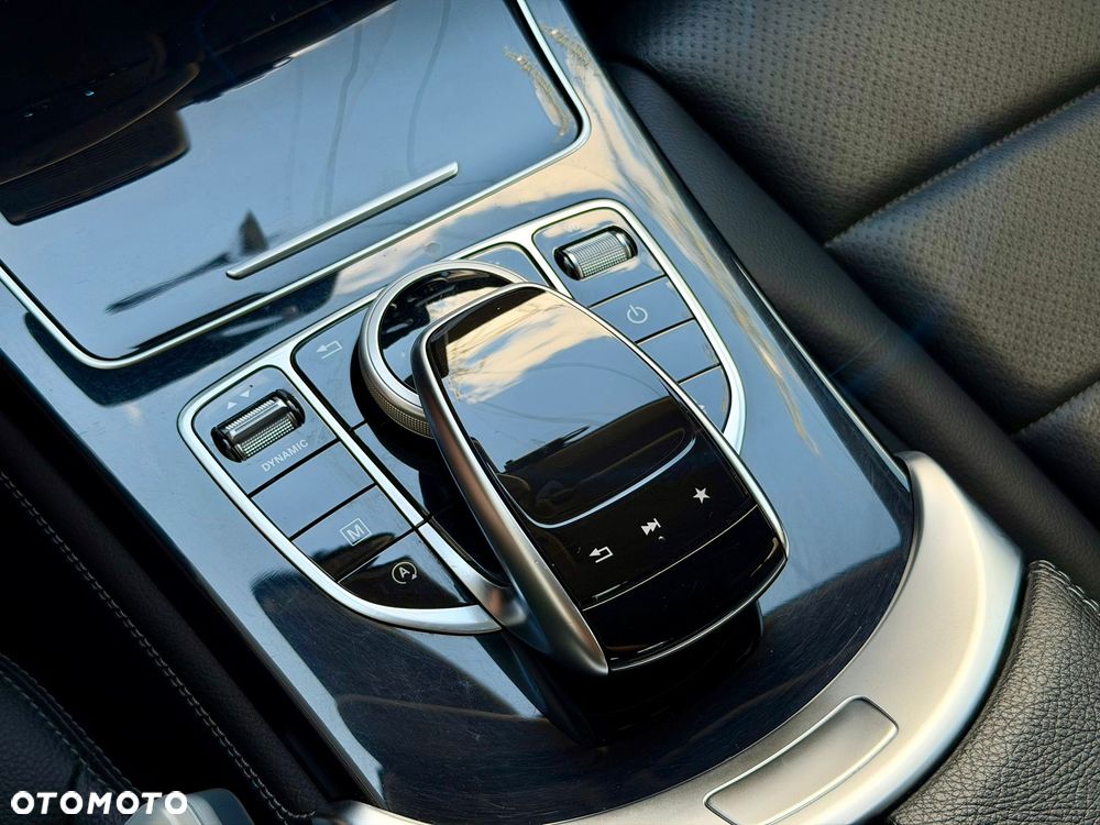 Mercedes-Benz GLC 300 4-Matic - 23