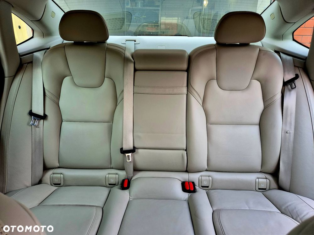 Volvo S90 D4 Inscription - 14