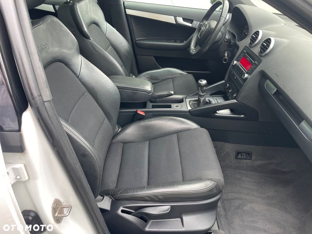 Audi A3 Sportback 2.0 TDI DPF Ambiente - 7