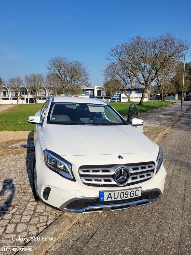 Mercedes-Benz GLA 180 7G-DCT - 1