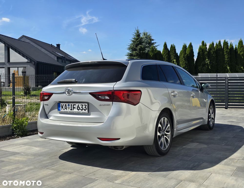 Toyota Avensis Touring Sports 1.8 Multidrive S Comfort - 2