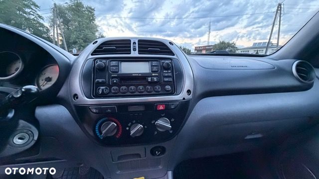 Toyota RAV4 4x4 Edition - 21