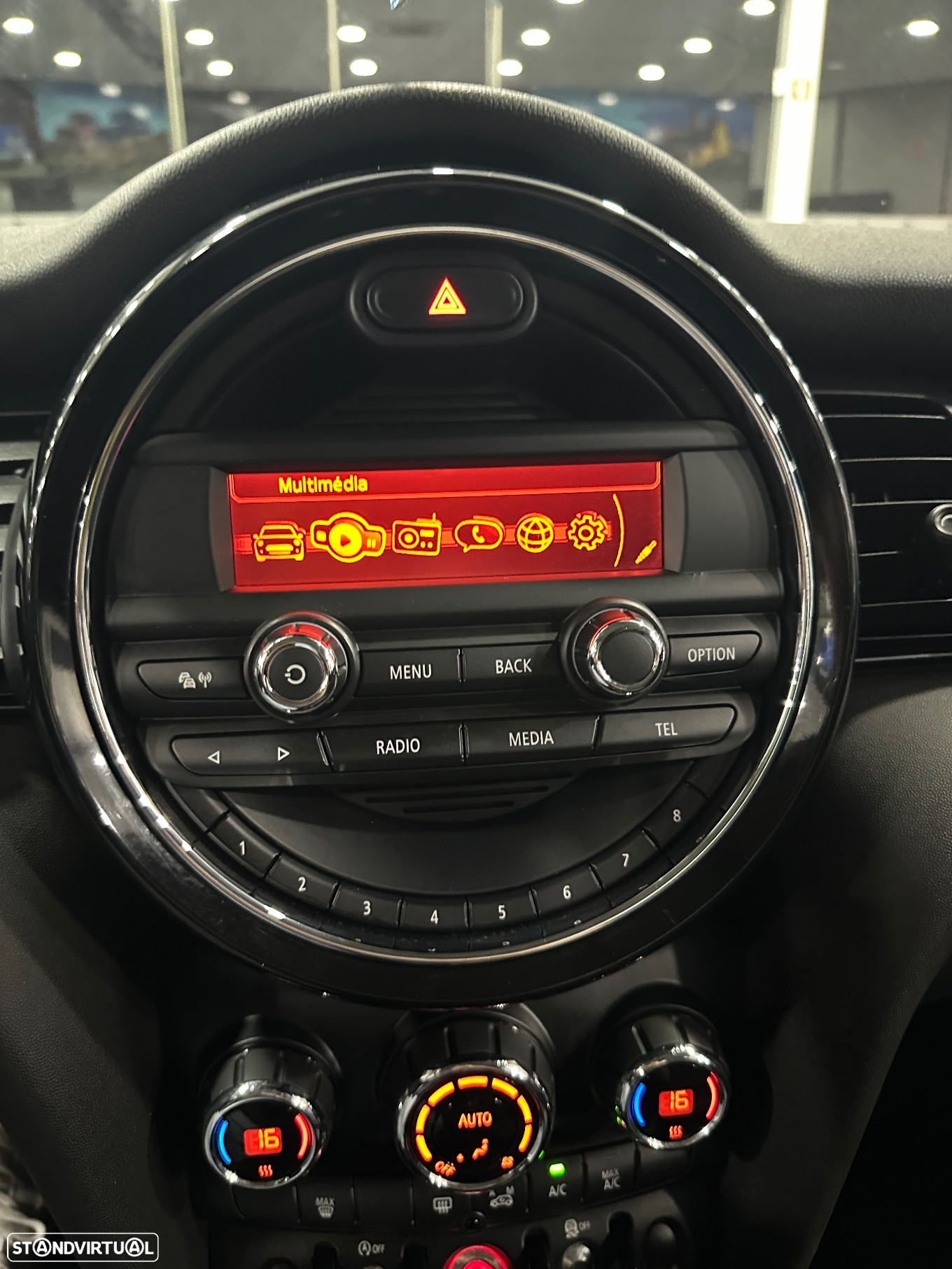 MINI 5 Portas Cooper D - 16