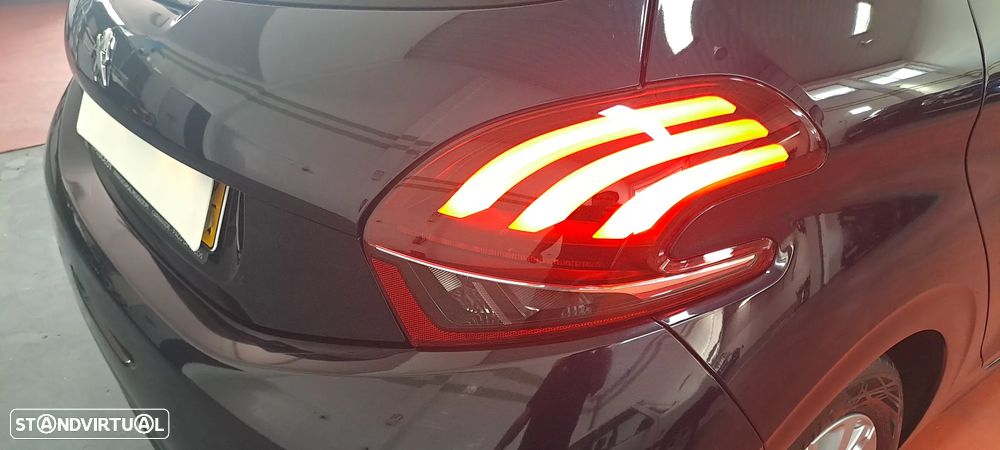 Peugeot 208 1.6 BlueHDi Allure - 35