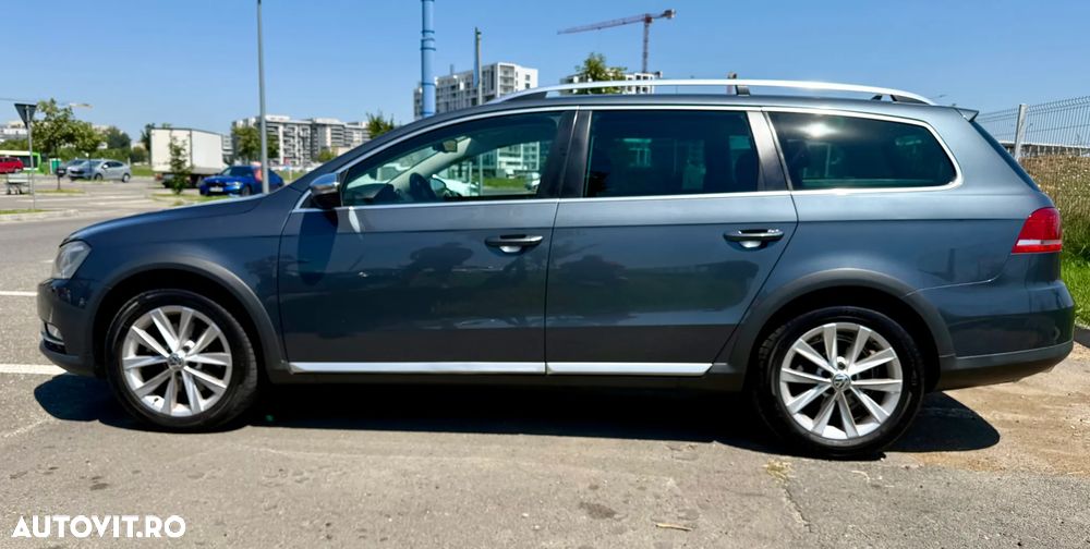Volkswagen Passat 2.0 TDI Blue TDI DSG Comfortline - 3
