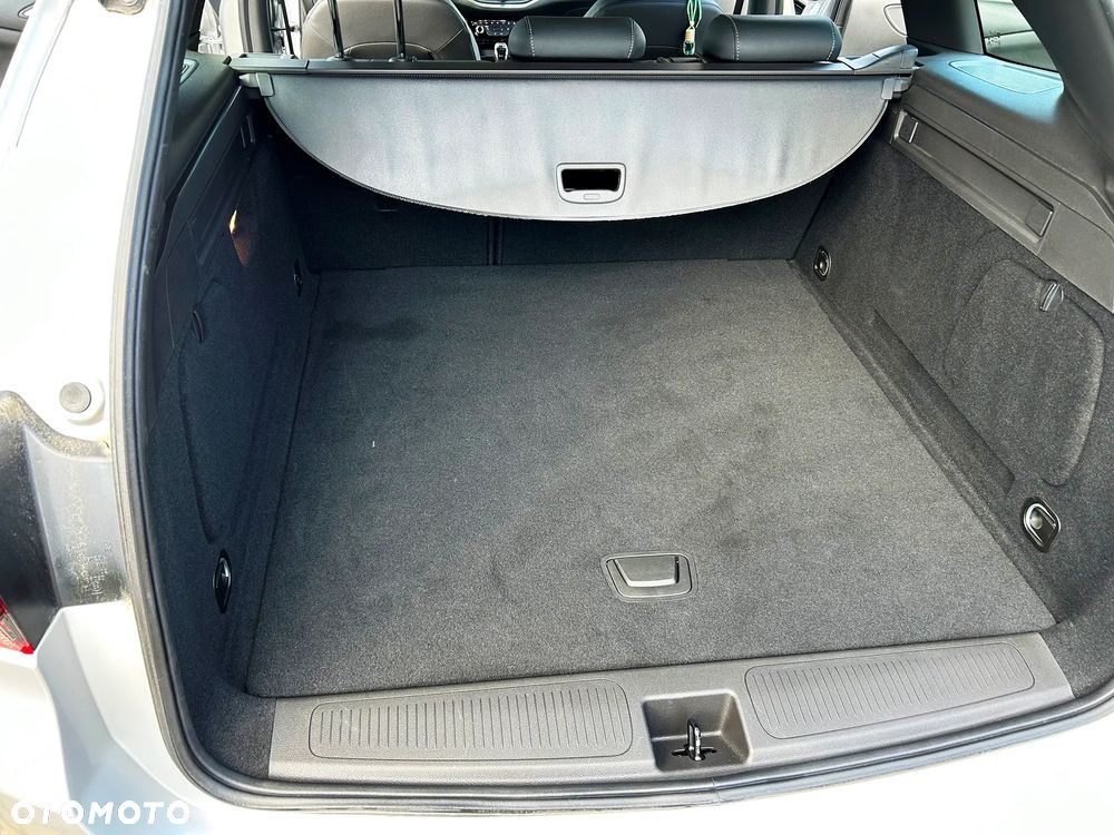 Opel Astra 1.2 T Business Elegance S&S - 12