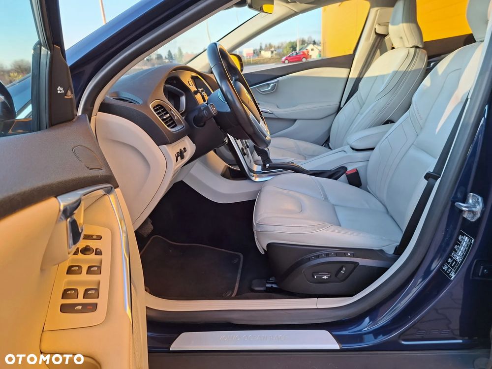 Volvo V40 Cross Country D3 Geartronic Ocean Race - 15