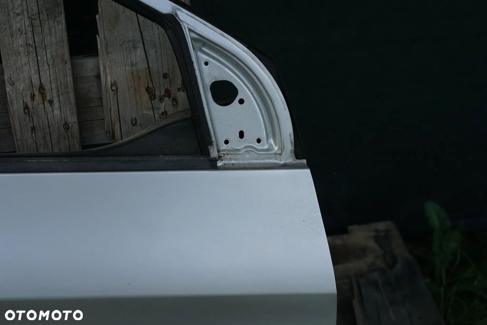 Drzwi przód przednie prawe Kia Picanto II 5d 3D - 4