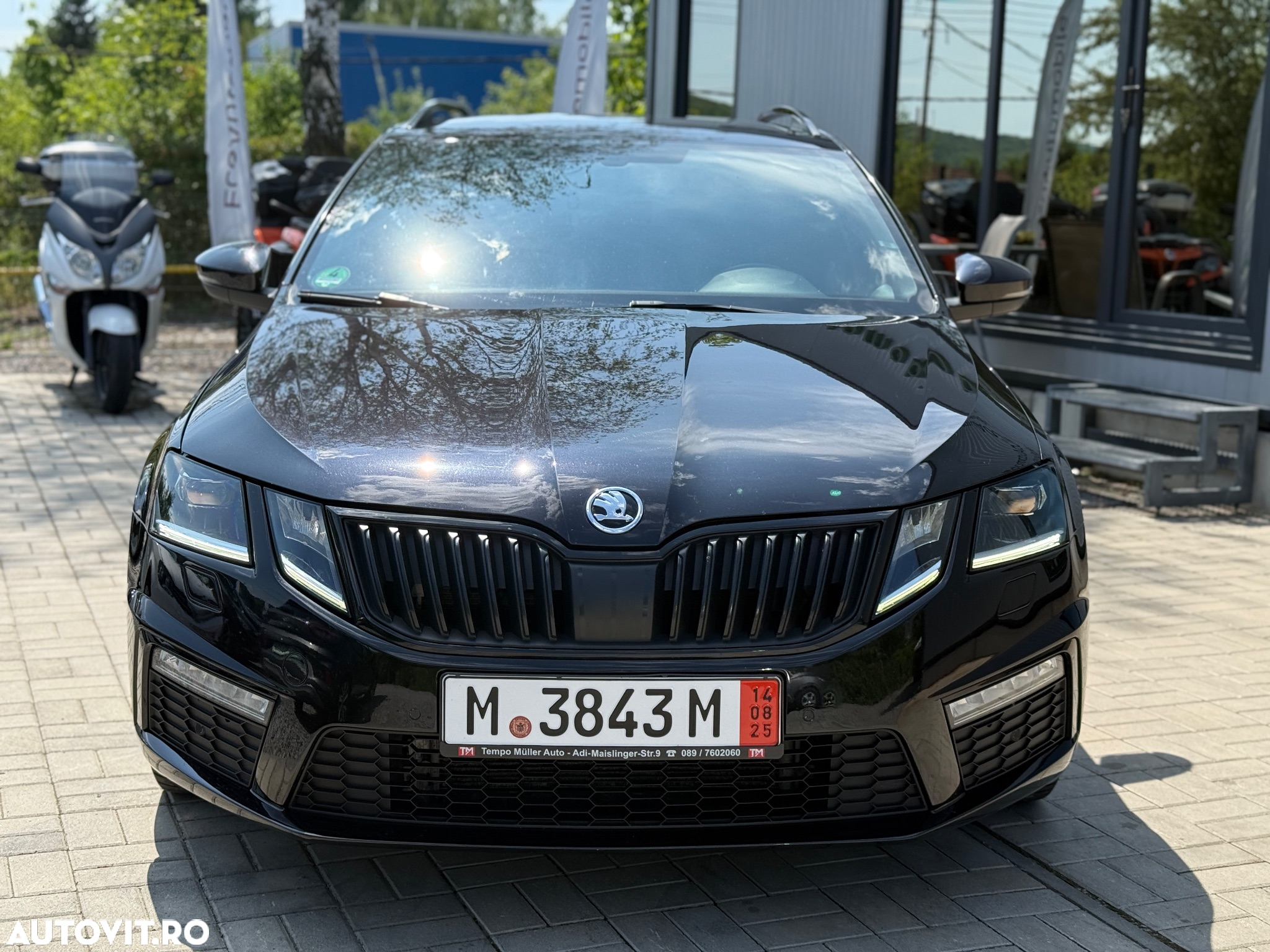 Skoda Octavia Combi Diesel 2.0 TDI DSG RS - 10