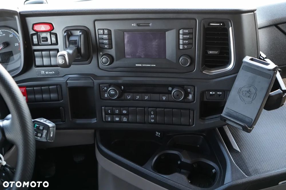 Scania R 450  / HYDRAULIKA / PEŁNY ADR / RETARDER / KLIMATYZACJA POSTOJOWA / ALUFELGI  / 2022 ROK / PO KONTRAKCIE SERWISOWYM - 29