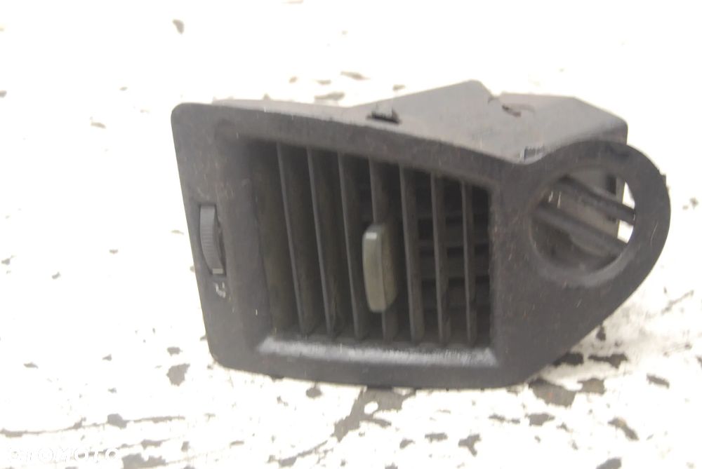 KRATKA NAWIEWU LEWA PRAWA A1007009 A1007010 RENAULT MEGANE II - 5