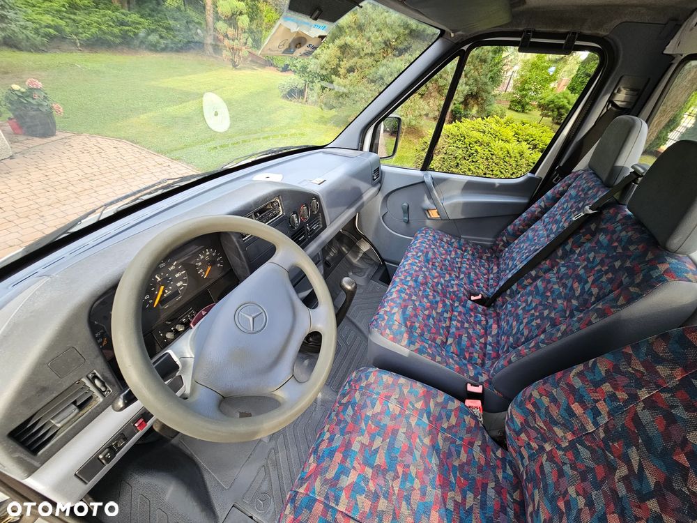 Mercedes-Benz Sprinter 412 D Kontener/Izoterma 3.70 M ! Bez Korozji ! - 26