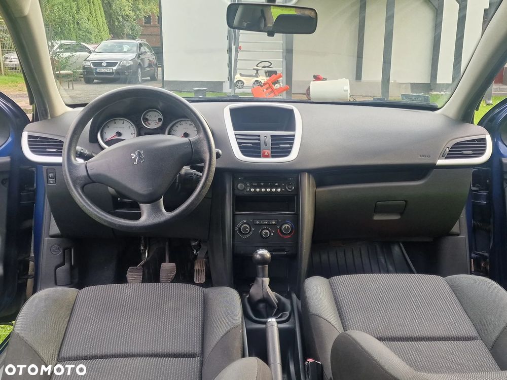 Peugeot 207 1.4 - 5