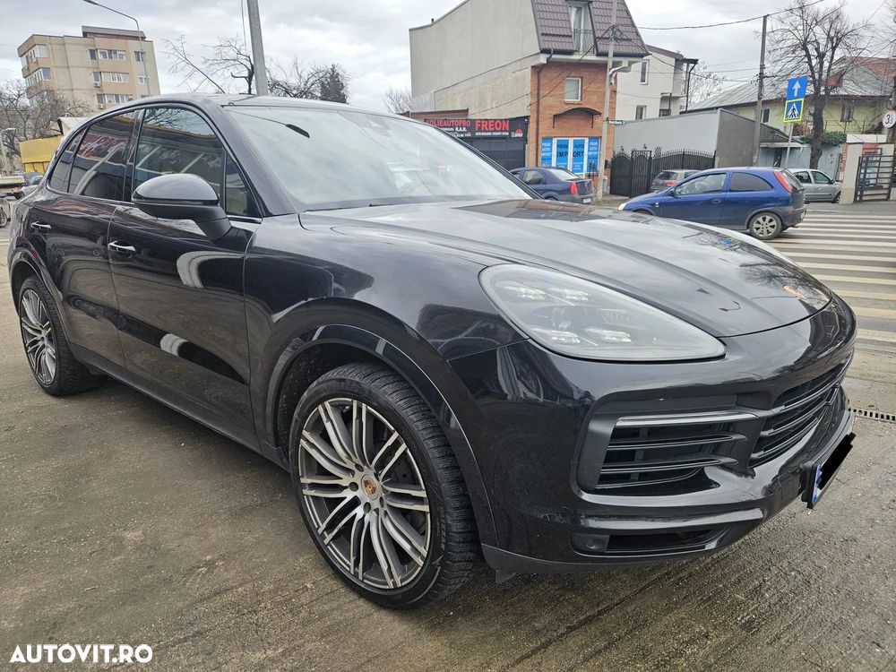 Porsche Cayenne S - 4