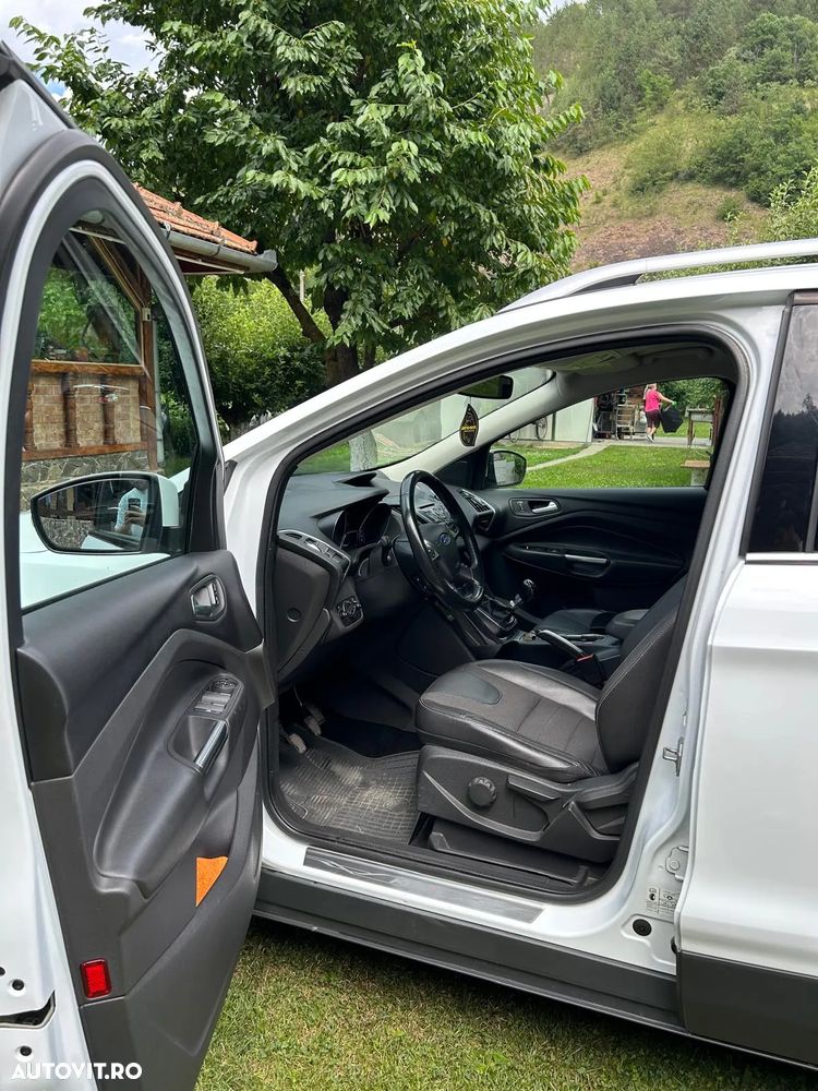 Ford Kuga 2.0 TDCi 2x4 SYNC - 8