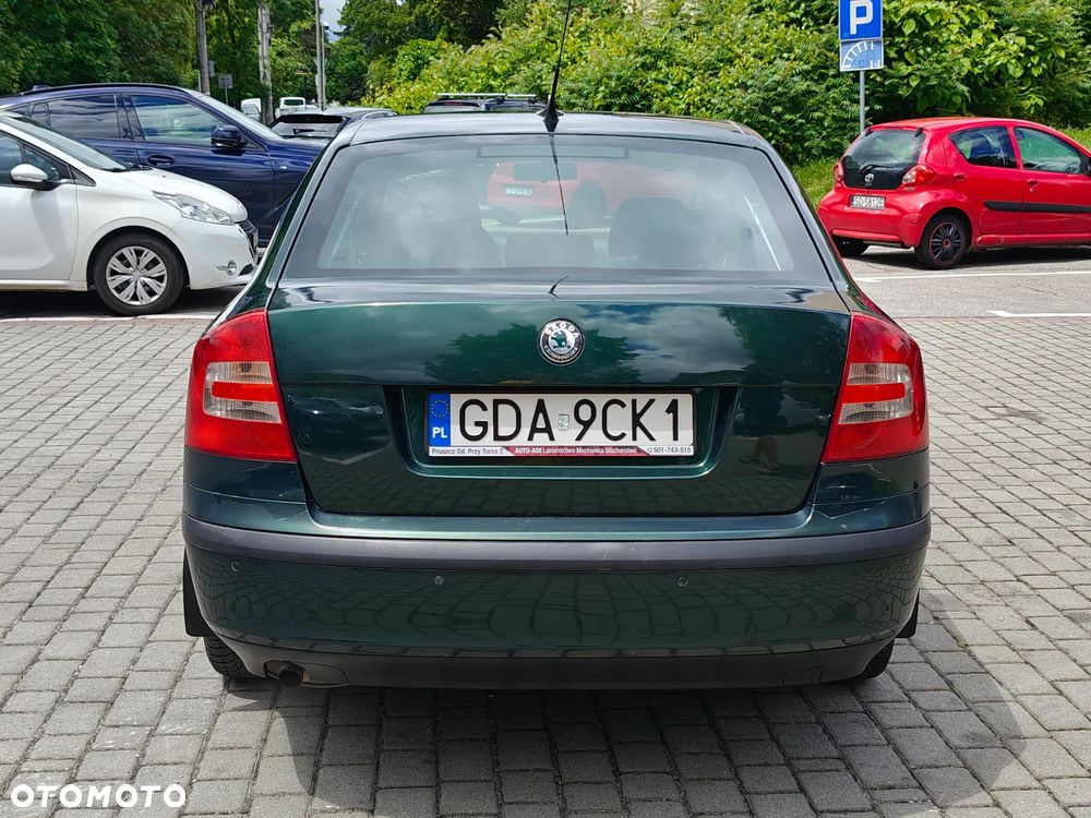 Skoda Superb 2.0 Exclusive - 12