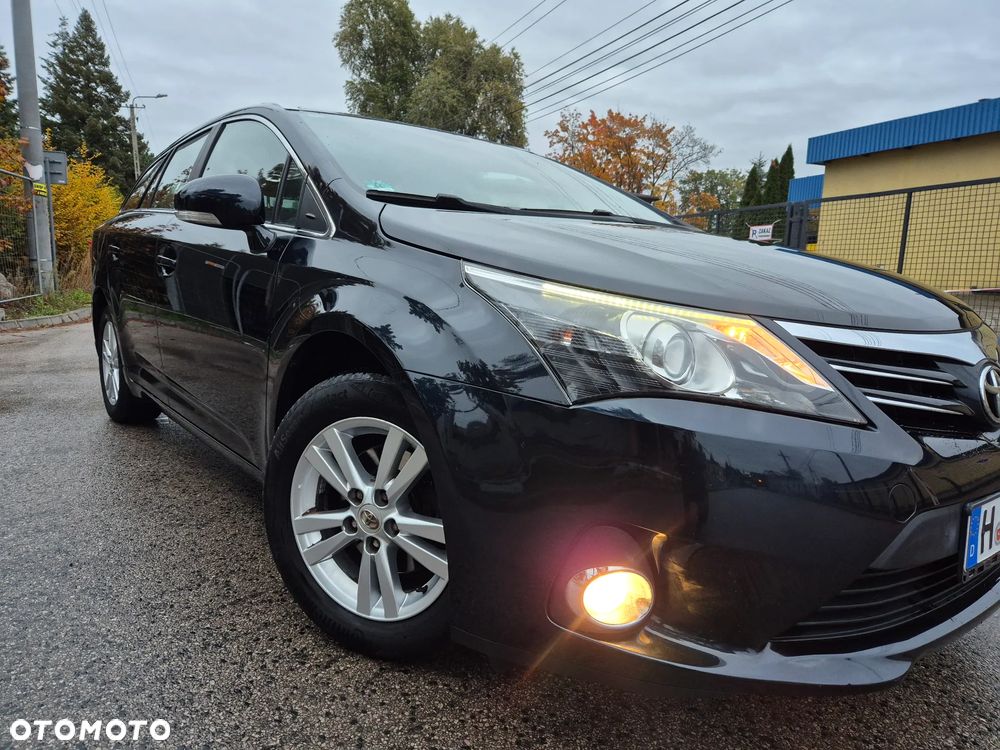 Toyota Avensis 1.8 Luna - 12